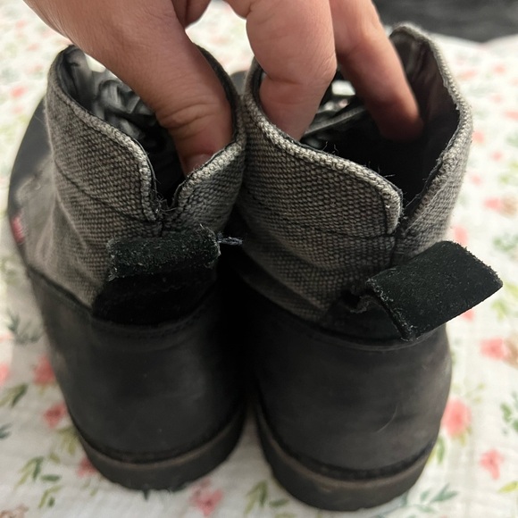 Levi's Men's Black and Gray Boots - Picture 3 of 9